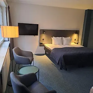 3* Hotel N